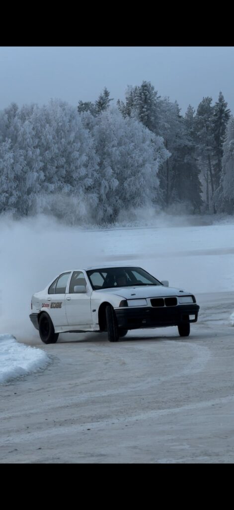 Rally car experience with professional driver
