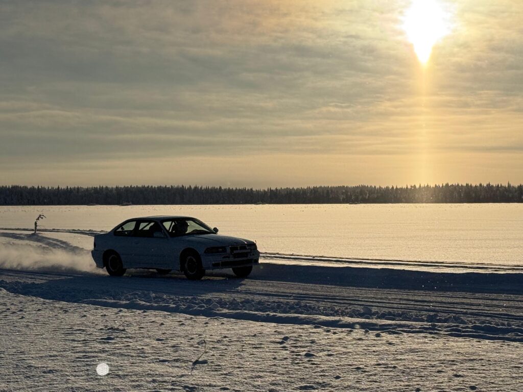 Driving a rally car on an ice track 1h